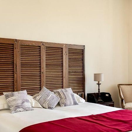 Le Vecchie Persiane - Bed & Breakfast Diano dʼAlba Dış mekan fotoğraf
