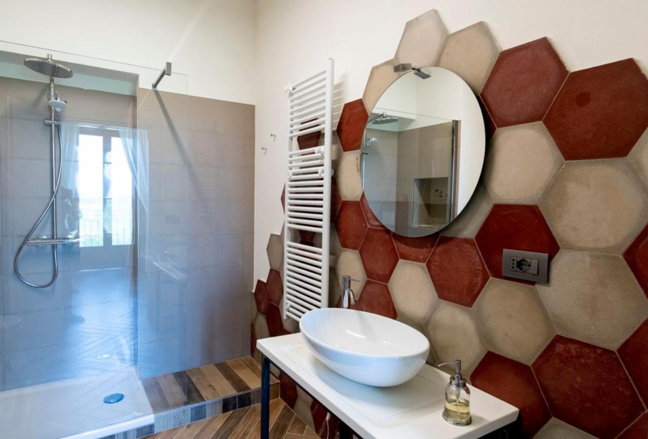 Le Vecchie Persiane - Bed & Breakfast Diano dʼAlba Dış mekan fotoğraf