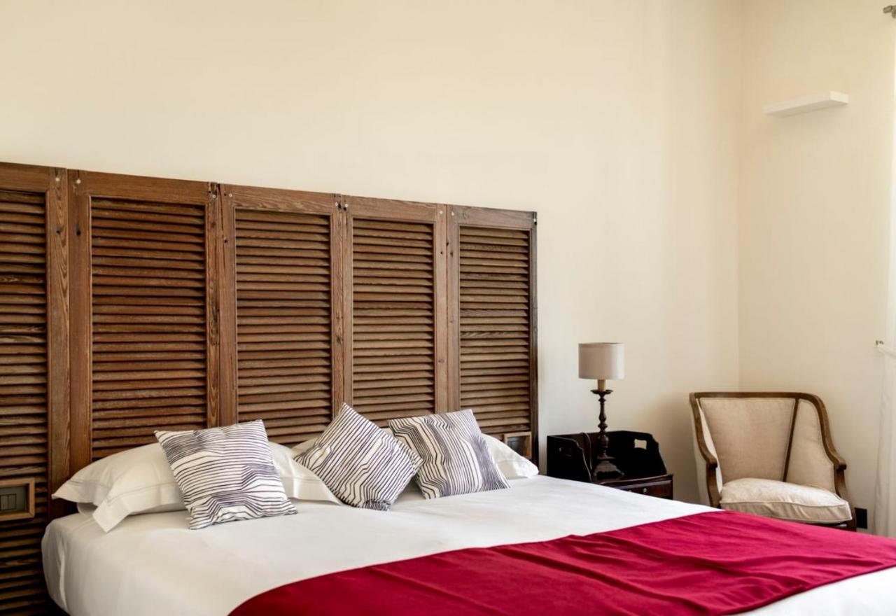 Le Vecchie Persiane - Bed & Breakfast Diano dʼAlba Dış mekan fotoğraf